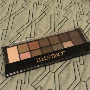 Ellen Tracy eye shadow palette
